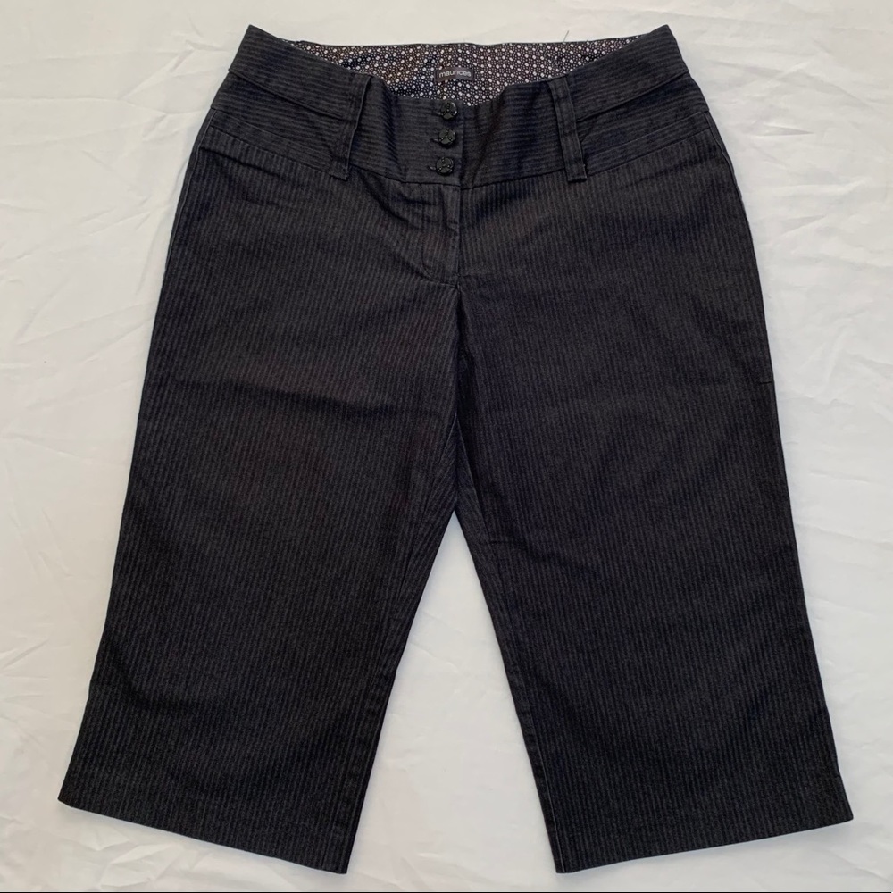Maurices Bermuda Dress Shorts, Black Pinstripe, long, NWOT, Junior size 5 - Picture 2 of 11